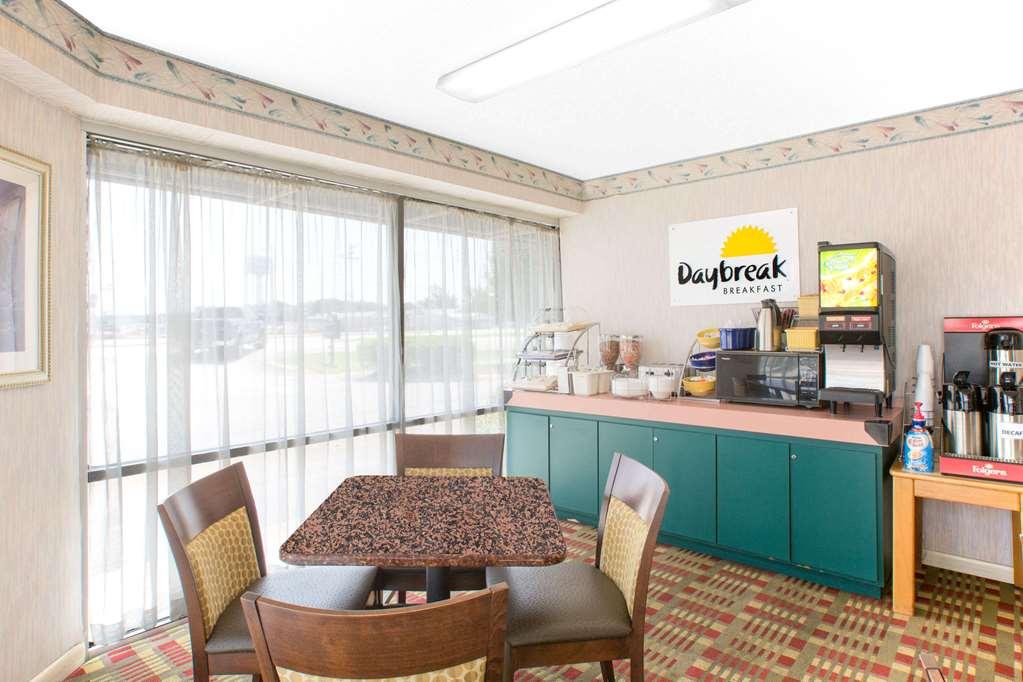 Econo Lodge Cherry Point Havelock Exteriör bild