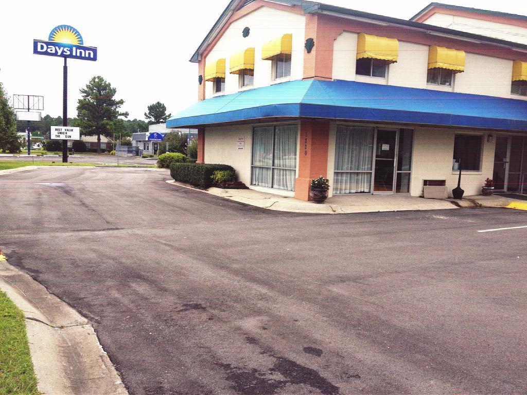 Econo Lodge Cherry Point Havelock Exteriör bild
