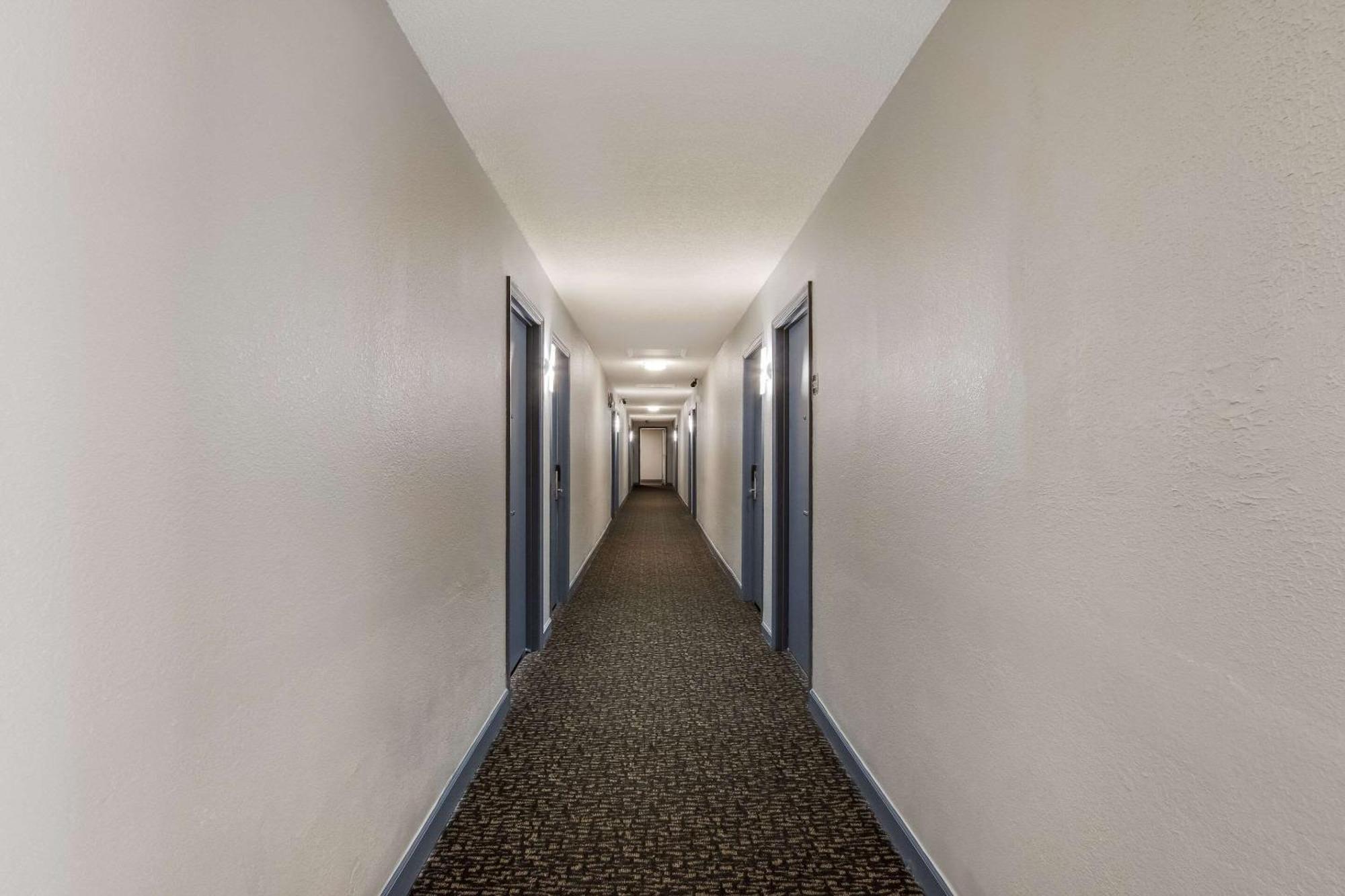 Econo Lodge Cherry Point Havelock Exteriör bild