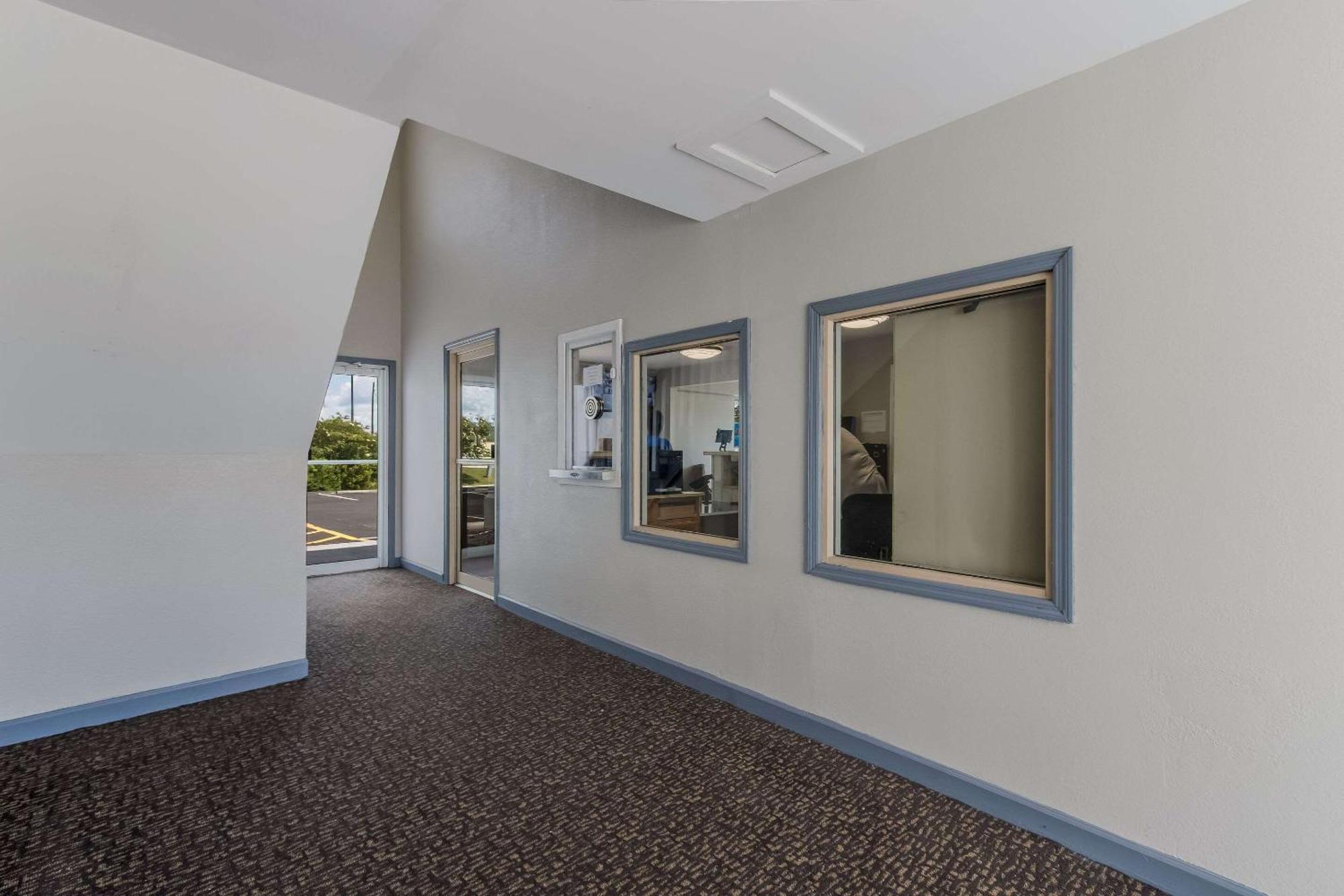 Econo Lodge Cherry Point Havelock Exteriör bild