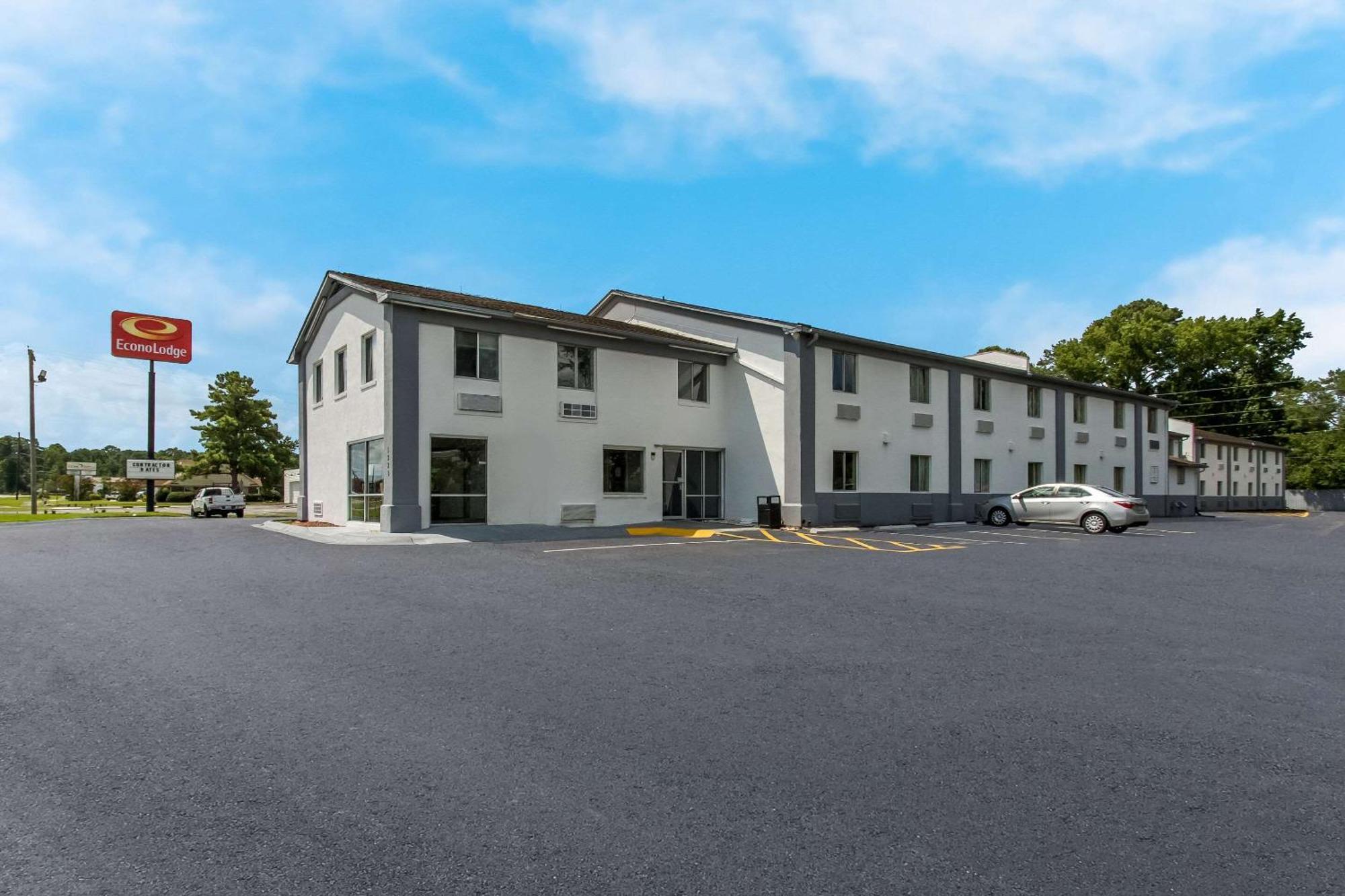 Econo Lodge Cherry Point Havelock Exteriör bild